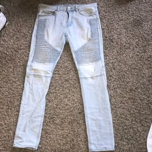 Bullhead Skinny Jeans
